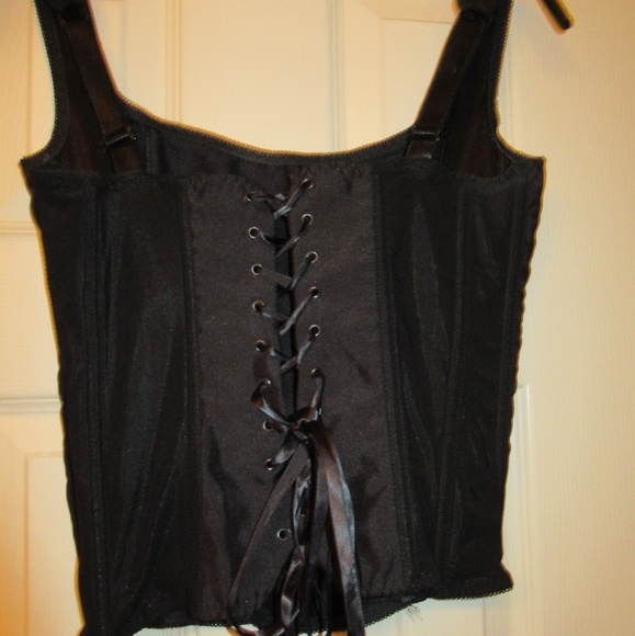 Black Cross Corset - Picture 4 of 4